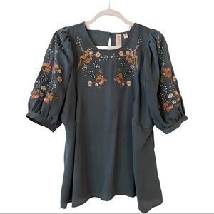 Dolman puff short sleeve top with embroidery, size L